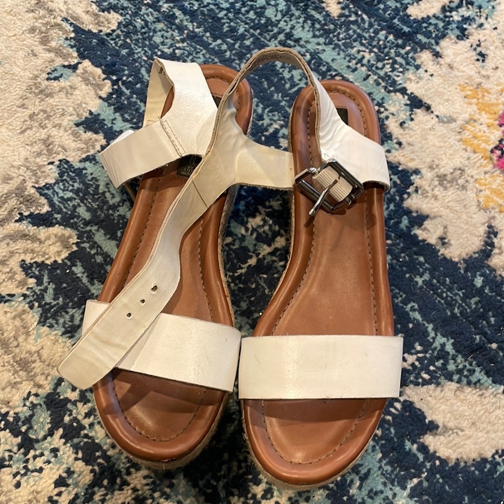 Steven by Steve Madden white platform sandals size 9